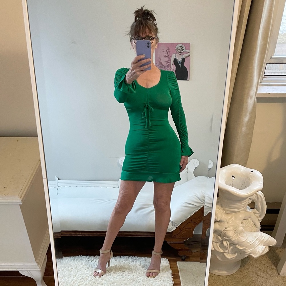 ASOS GREEN LONG RUCHED SLEEVE DRESS ADJUSTABLE RUCHED FRONT RUFFLES BELL CUFFS - Picture 10 of 10
